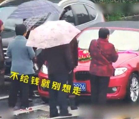 娱乐吃瓜酱大妈栏车,揭秘娱乐圈幕后风云